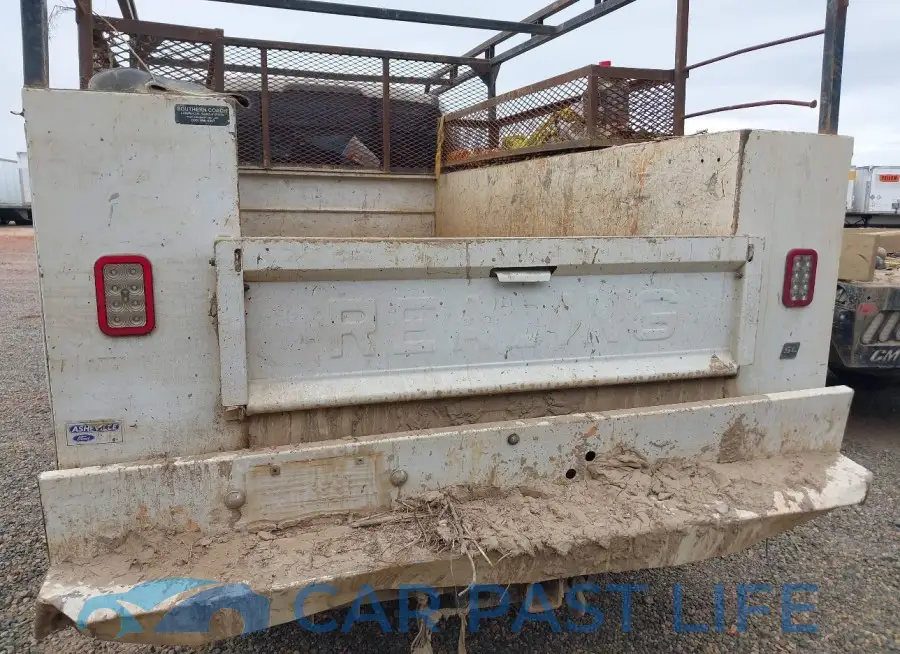 1FD8X3B67JEC21497# 8