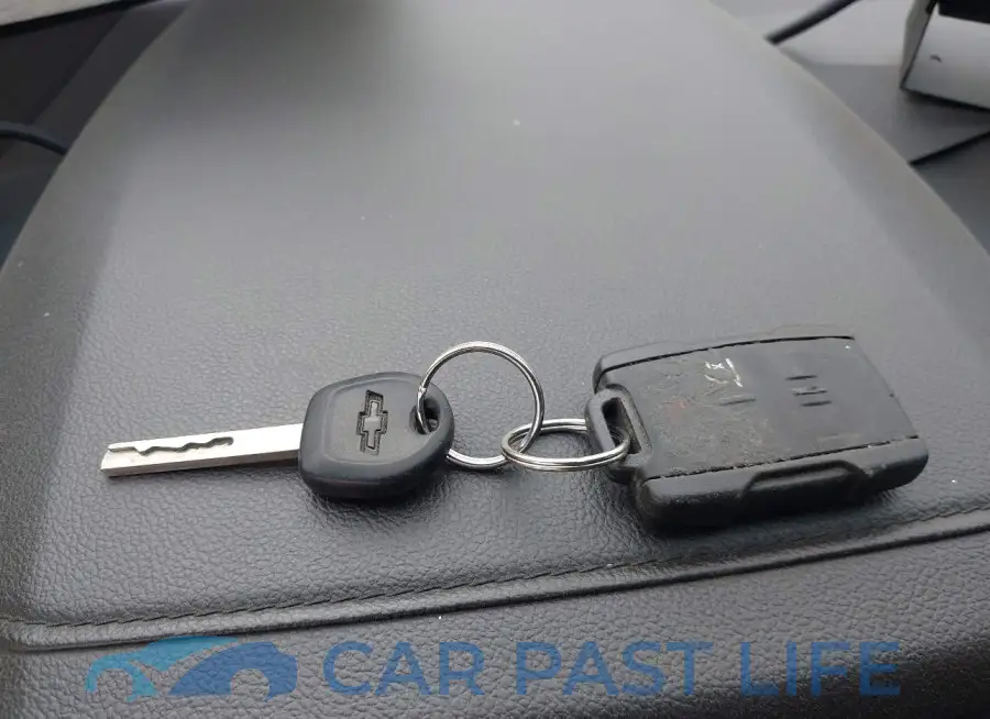 1GNLCDEC6KR240786# 11