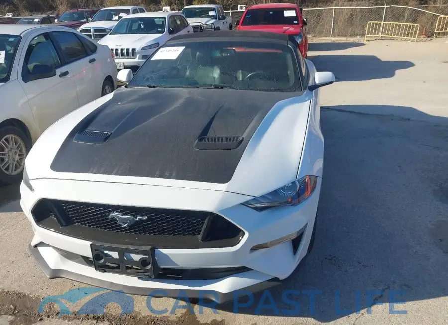 1FATP8UH8J5133185# 12