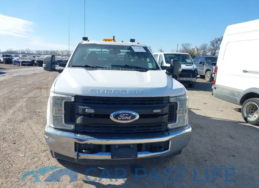1FD8X3GT1HED07591# 12