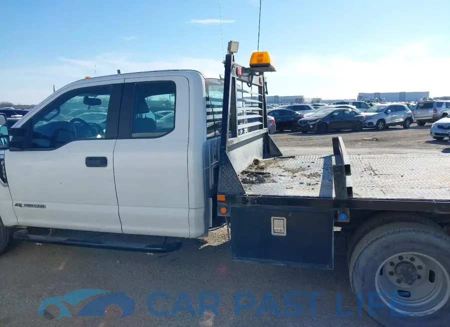 1FD8X3GT1HED07591# 14