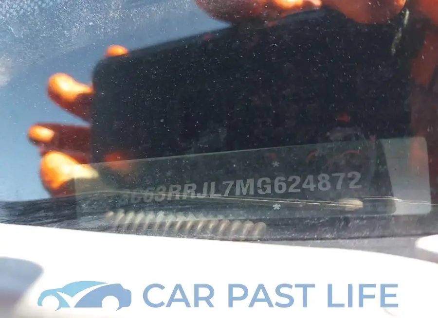 3C63RRJL7MG624872# 8