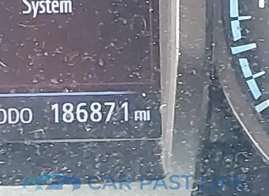3TMCZ5AN7KM249308# 15