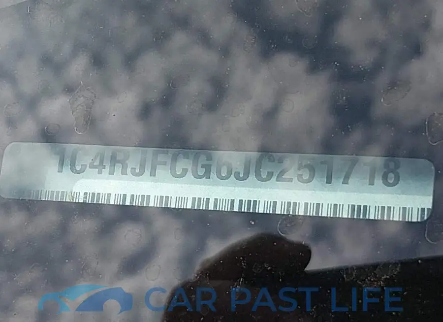 1C4RJFCG6JC251718# 9
