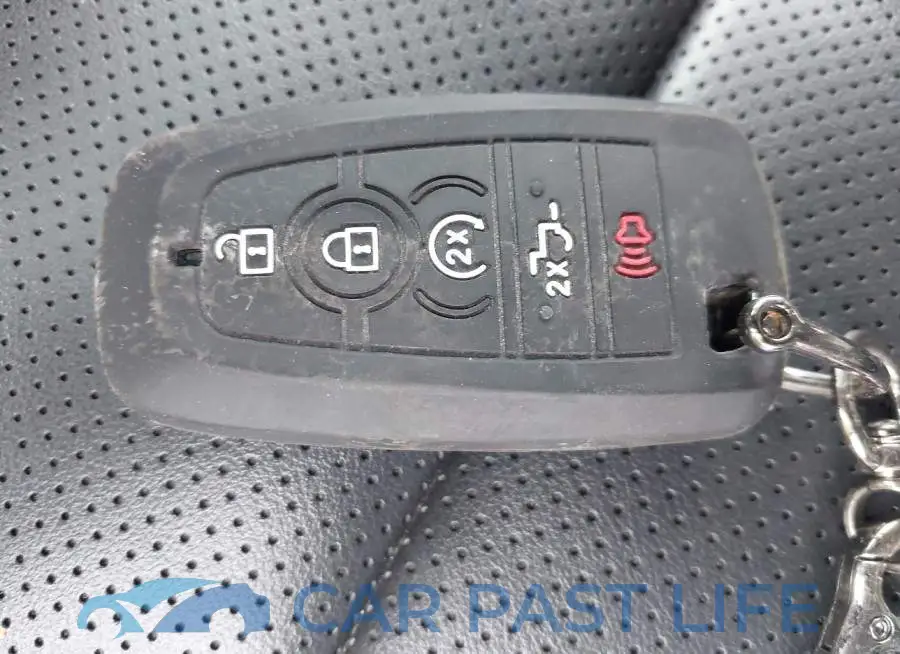 1FMJU1J84REA73029# 11
