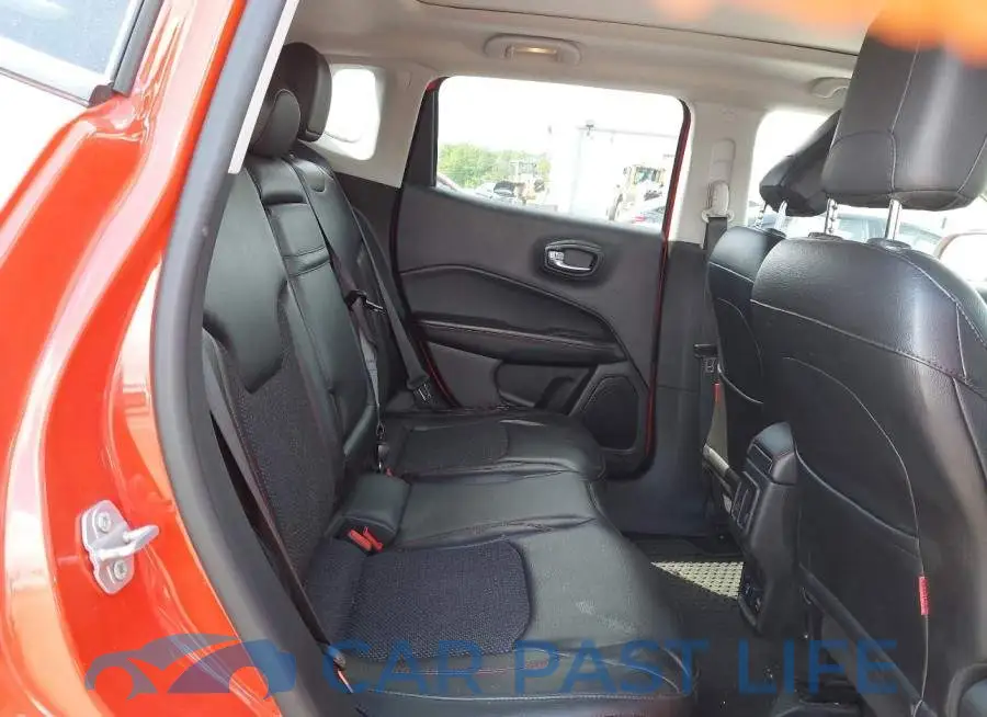 3C4NJDDB8JT163067# 8