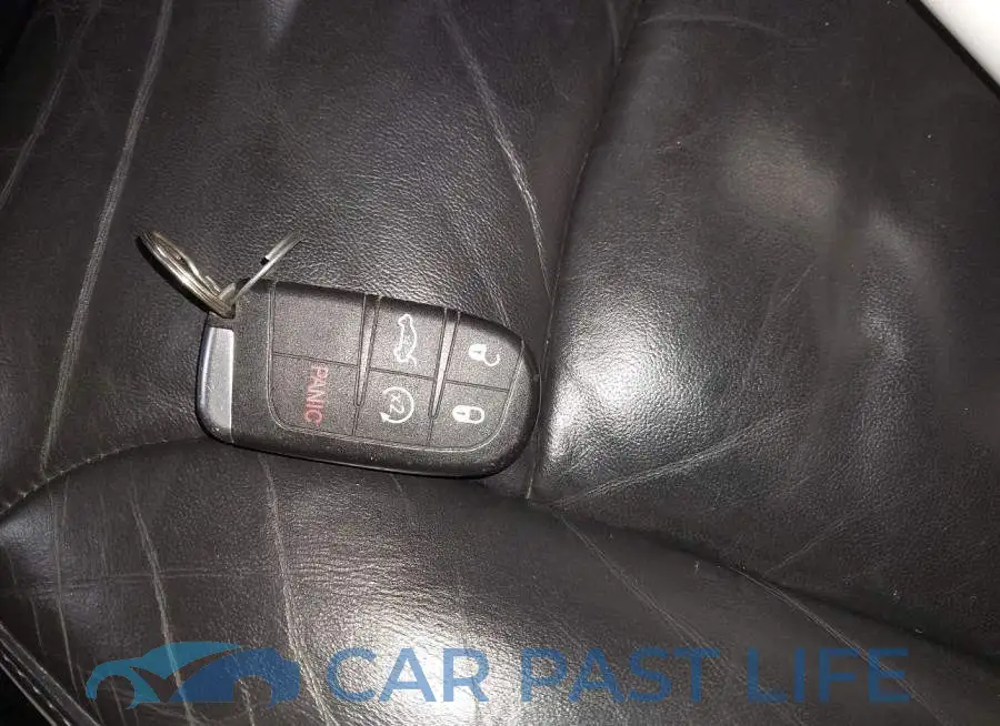 3C4PDCGG3HT619536# 11