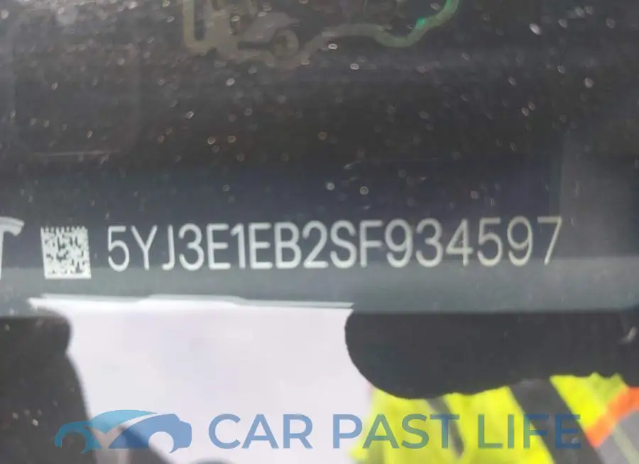 5YJ3E1EB2SF934597# 9