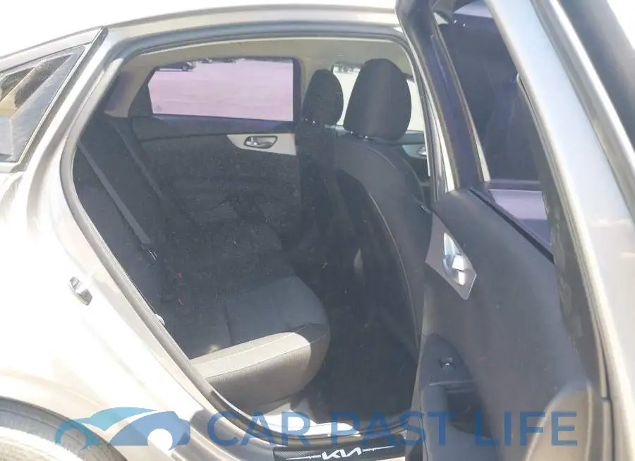 3KPF24AD1PE648008# 8