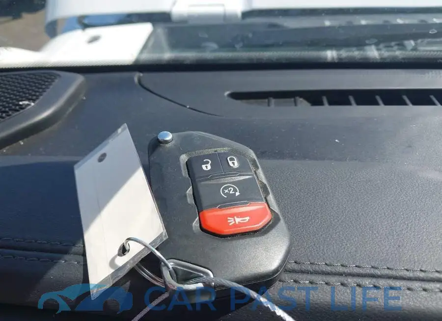 1C4RJXP62RW275208# 11