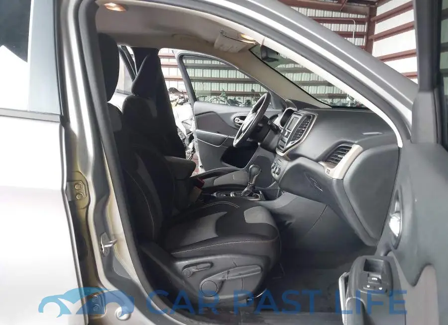 1C4PJLAB2GW143892# 5