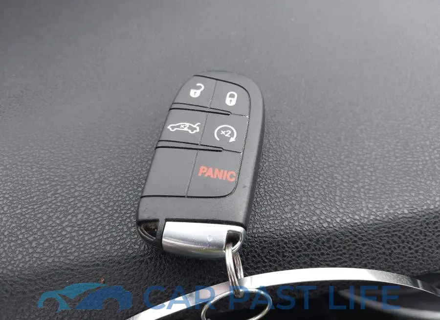 2C3CDXBG7NH240108# 11