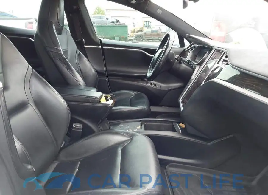 5YJSA1E28GF145952# 5