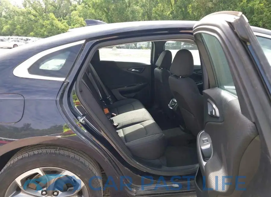 1G1ZD5ST4PF221519# 8