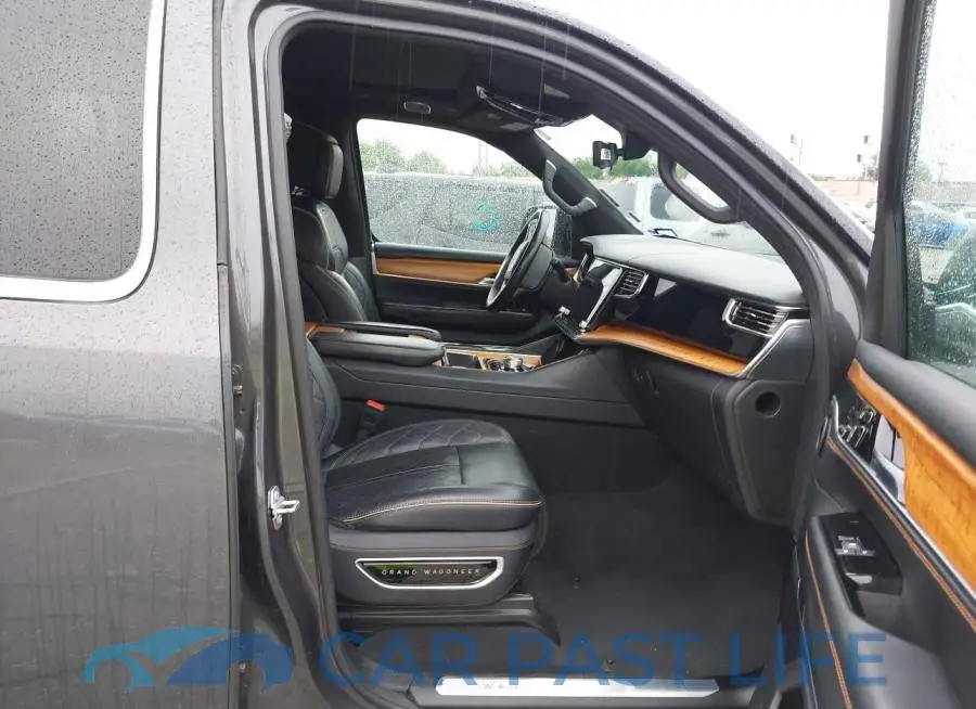1C4SJSGP3RS182265# 5