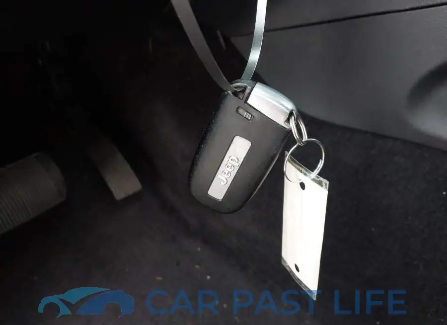 1C4RJFBG5HC819453# 11