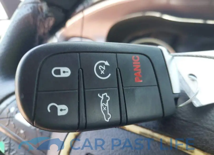 2C3CDXHG9KH526870# 11