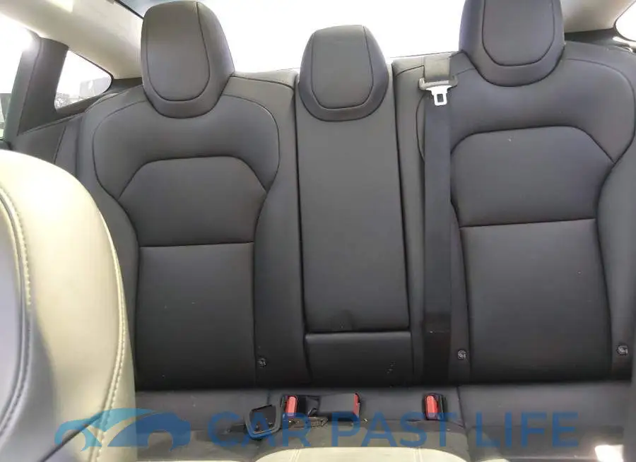 5YJ3E1EA8SF039204# 8