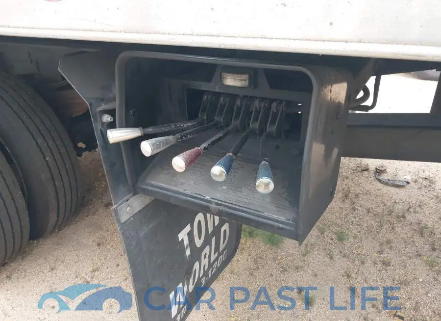 3C7WRMDL1JG375617# 14