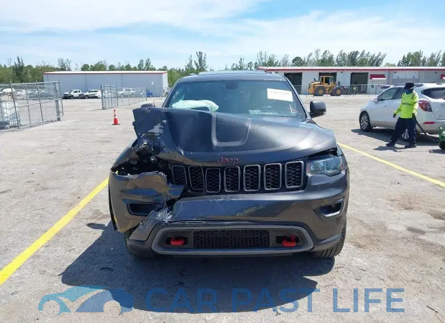 1C4RJFLG2LC117145# 12
