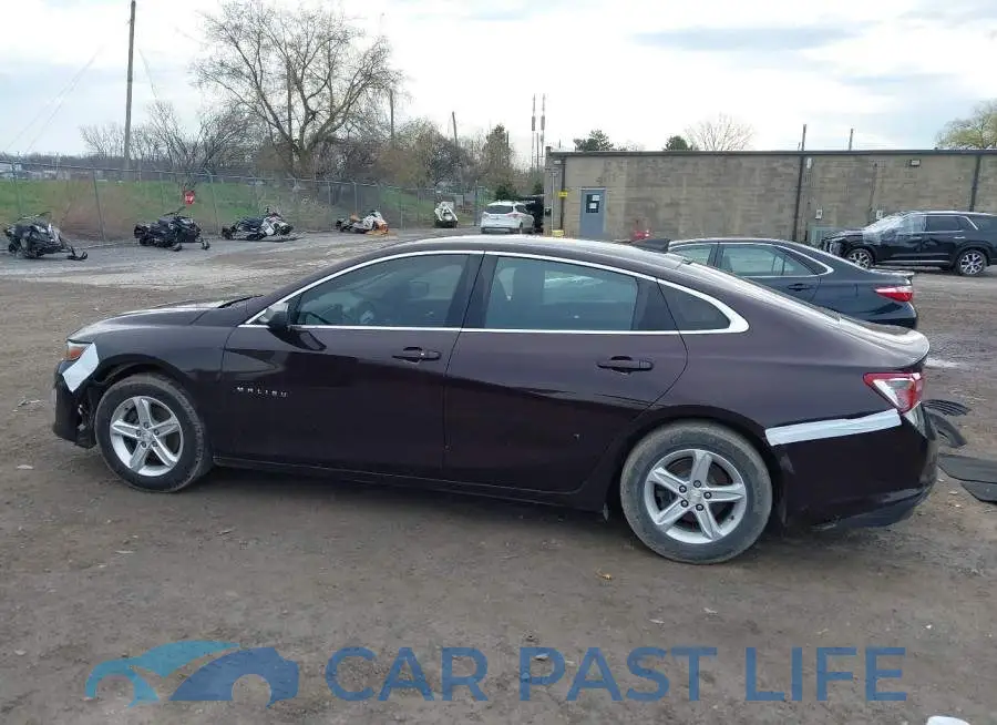 1G1ZB5ST4LF152072# 15