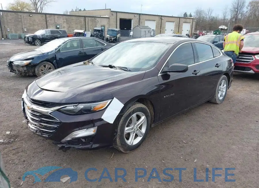 1G1ZB5ST4LF152072# 2