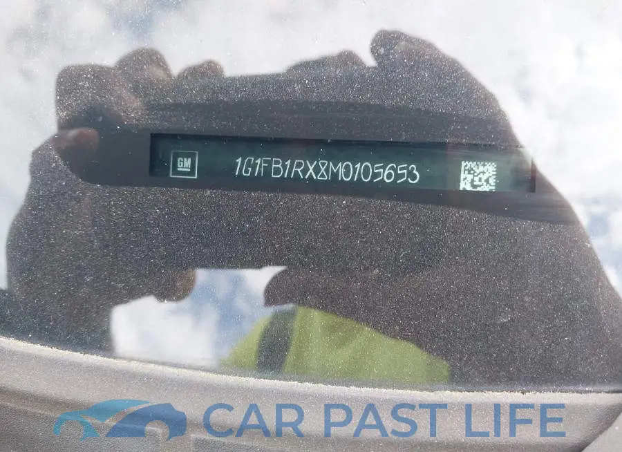 1G1FB1RX8M0105653# 9