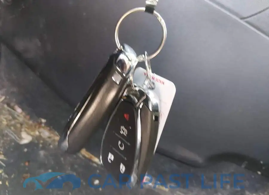 1G1BE5SM7K7119593# 11