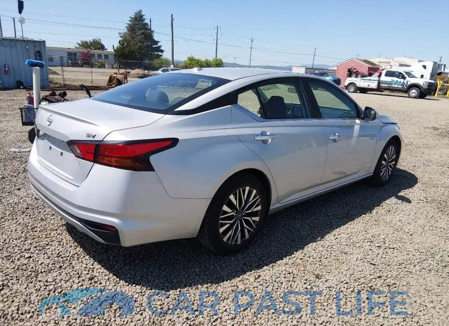 1N4BL4DV9PN306582# 4