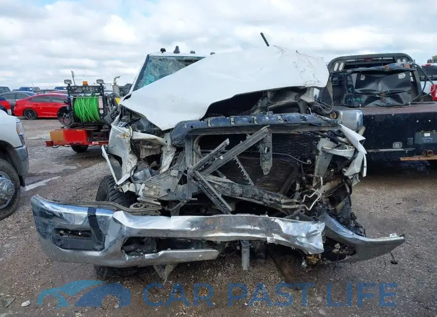 3C63RRJL8KG561777# 11