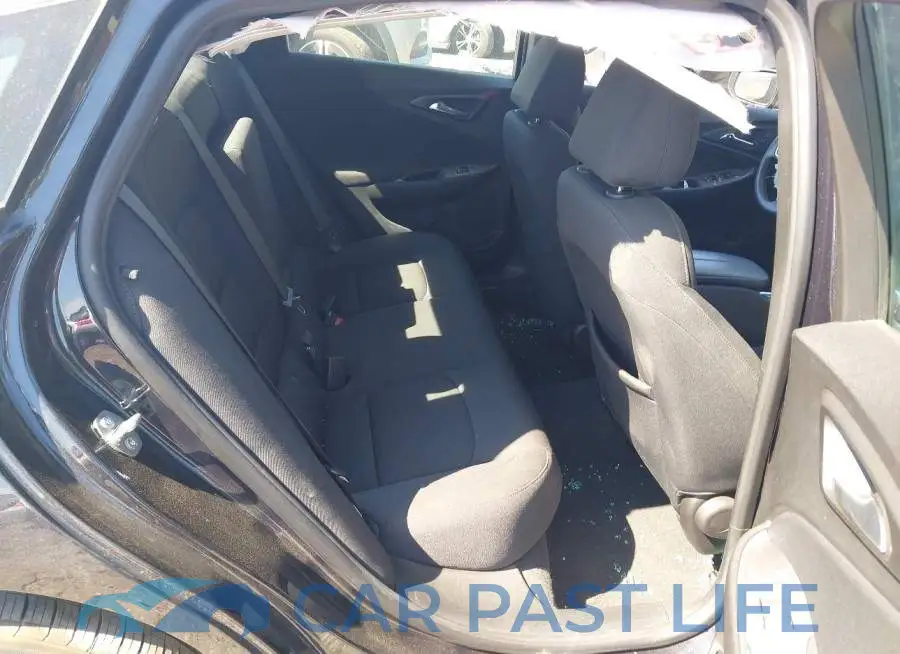 1G1ZD5ST1PF142826# 8