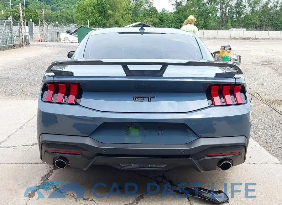 1FA6P8CF6T5404177# 17