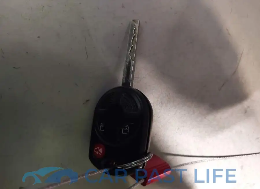 1FMCU0GD5HUE09038# 11