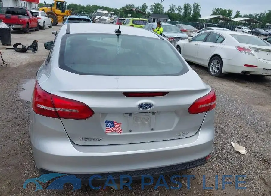 1FADP3E25JL285017# 17