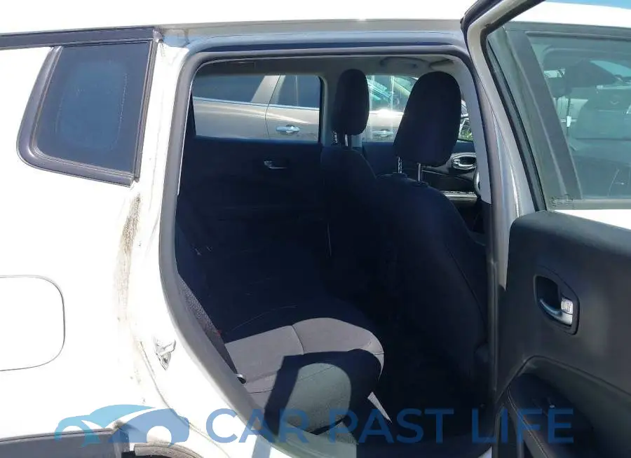 3C4NJCAB2KT715355# 8