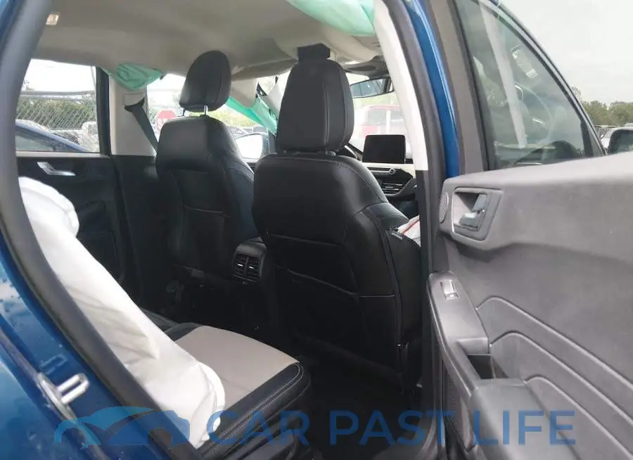 1FMCU9J90NUA76672# 8