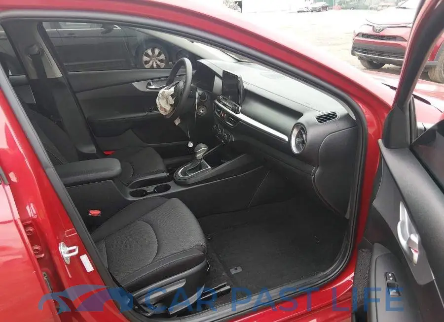 3KPF24AD1PE624727# 5