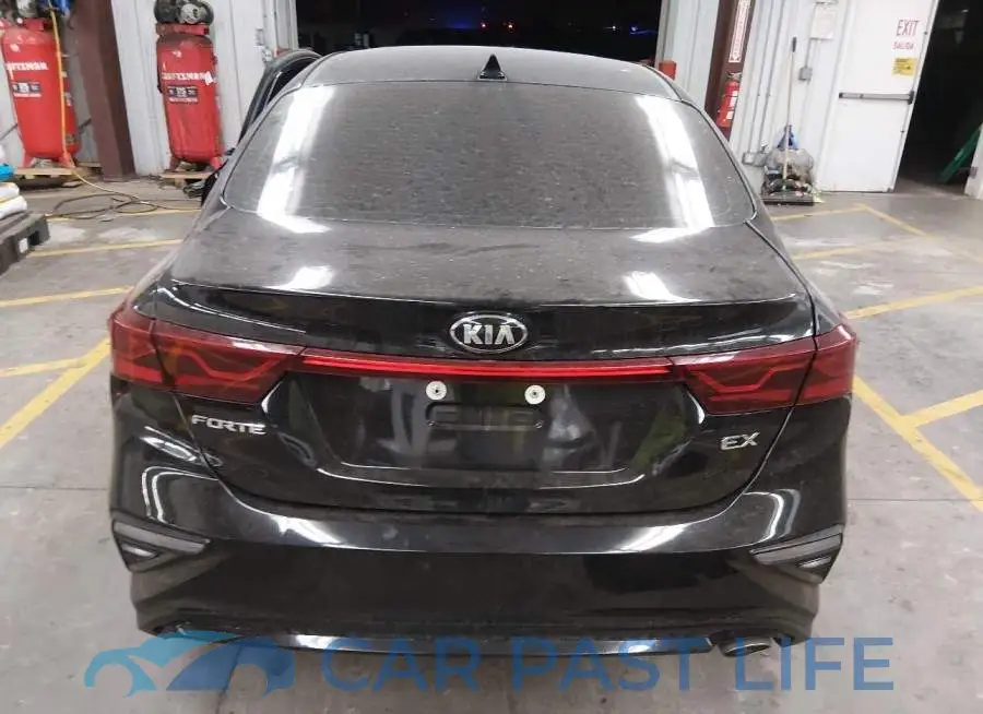 3KPF54AD9ME308057# 16