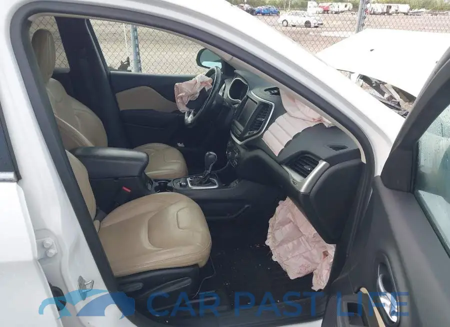 1C4PJLDB1GW158590# 5