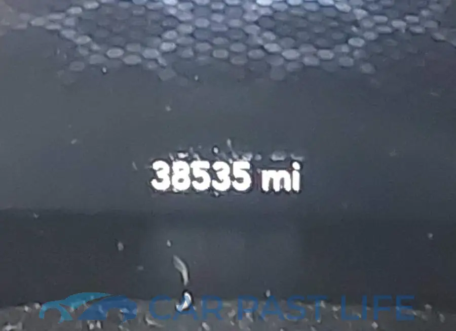 2C3CDXGJ8KH668074# 16