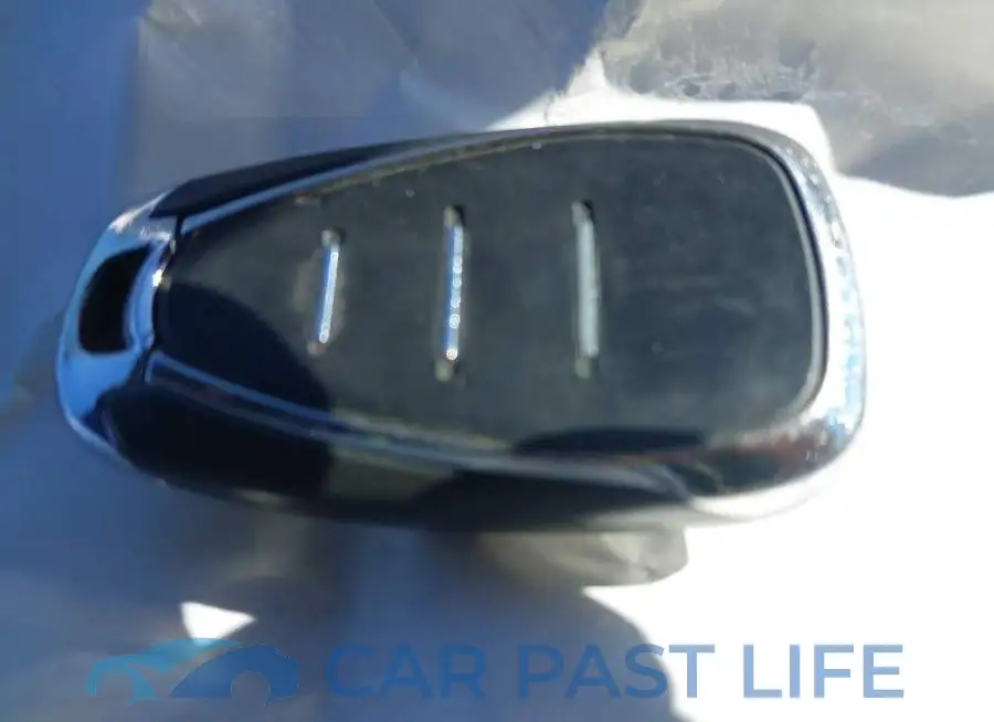 2GNAXMEV8J6350844# 11
