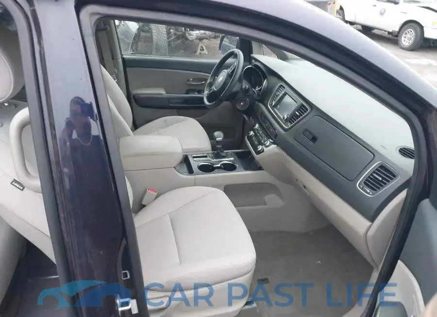 KNDMB5C12L6658160# 5