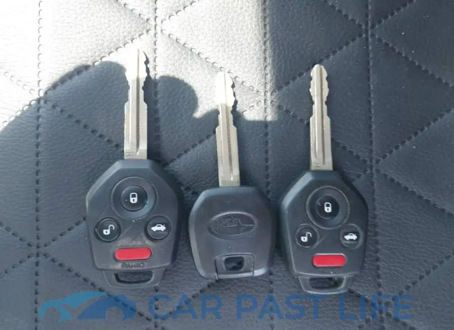 4S3GTAA64N1723933# 11
