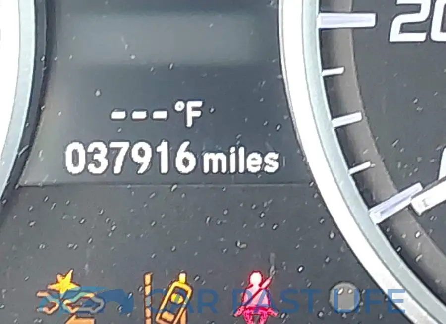 19UDE2F78JA008640# 16