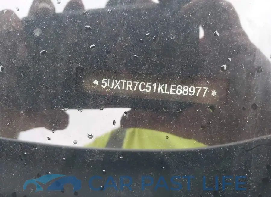5UXTR7C51KLE88977# 9