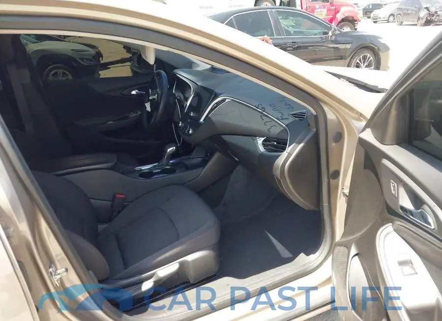 1G1ZD5ST2PF239632# 5