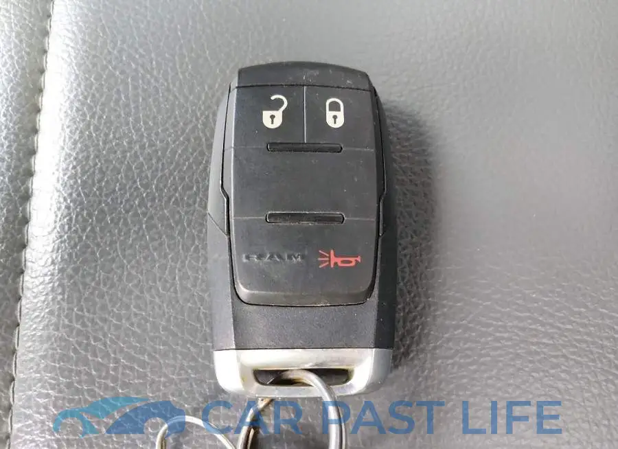 3C7WRNEL7RG349832# 10