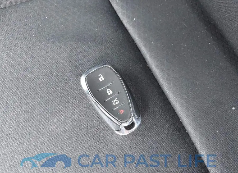 1G1ZB5ST3HF115120# 11