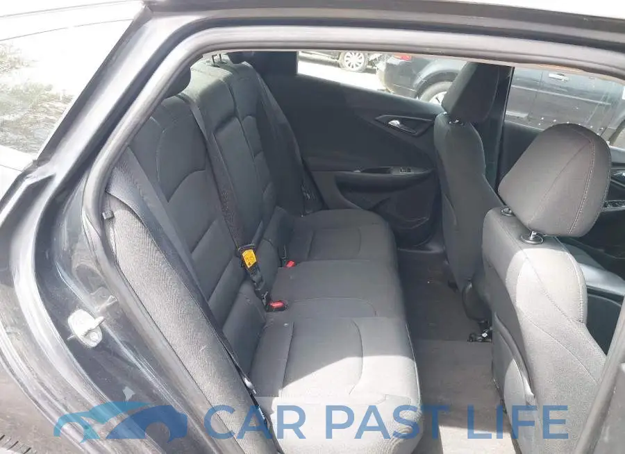 1G1ZB5ST3HF115120# 8