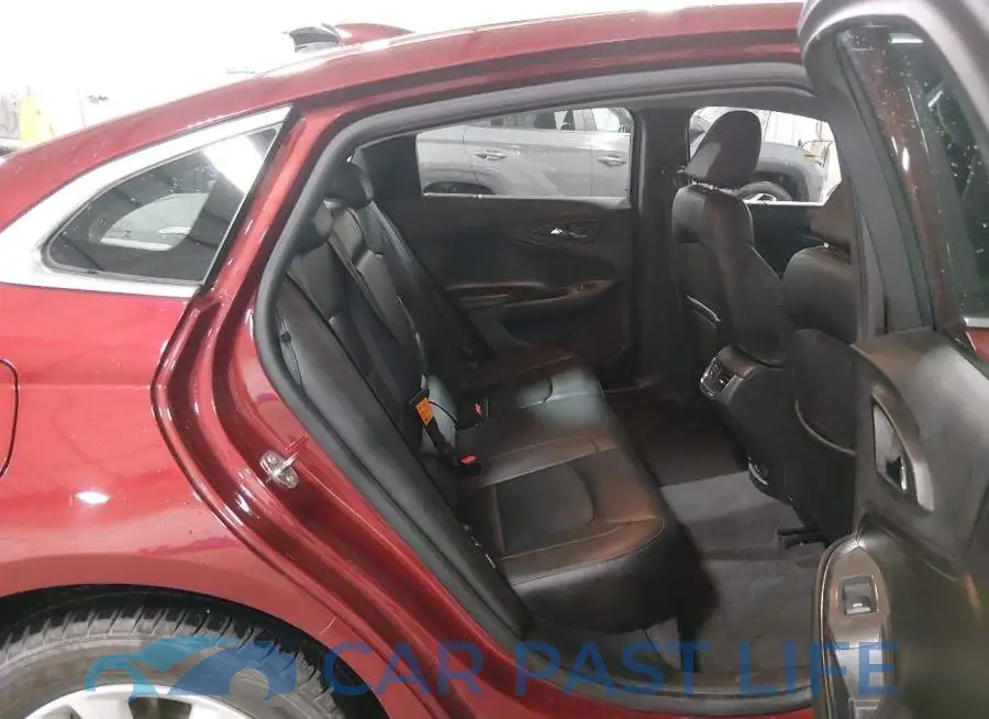 1G1ZD5ST5JF241530# 8